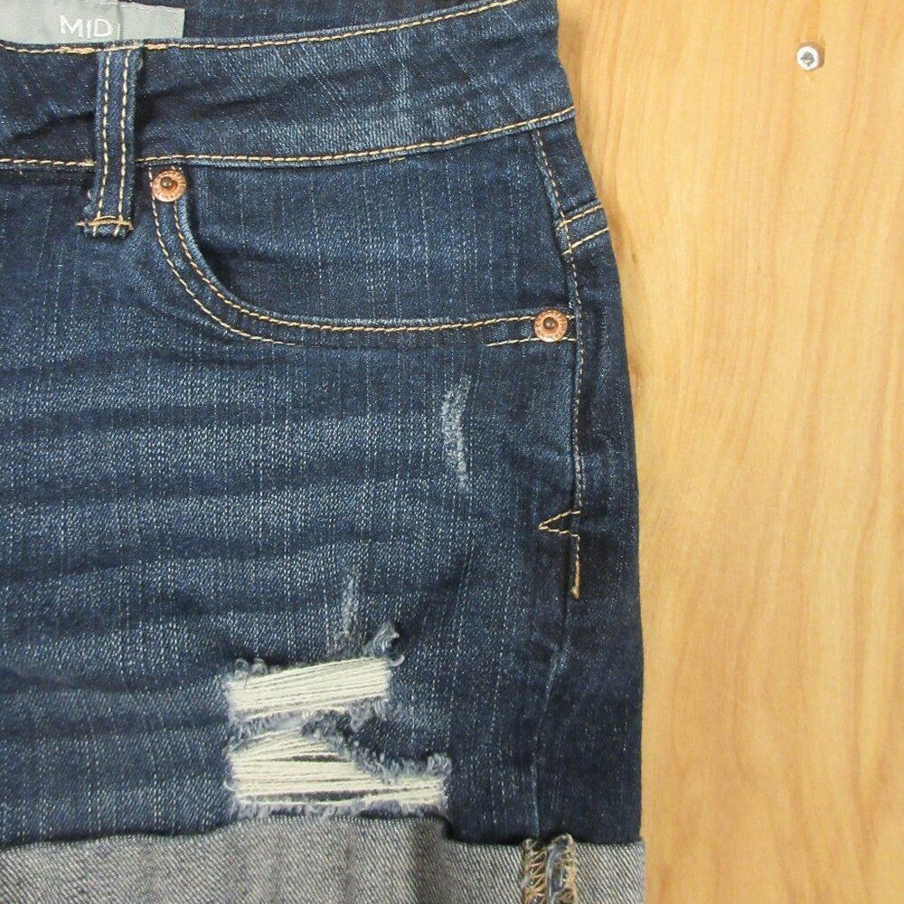 AEROPOSTALE Midi Cuffed Distressed Jean Shorts Sz 4 Ripped Dark Blue Denim Jorts - Picture 4 of 13